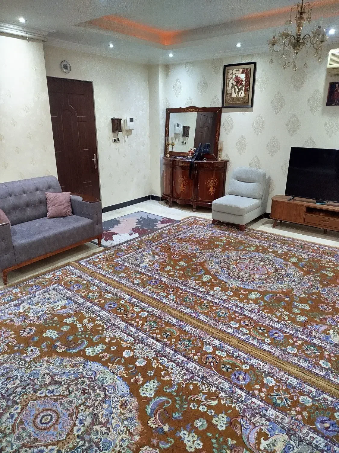 فروش آپارتمان بیانی -<span class='melk_id '>کد 41118</span>